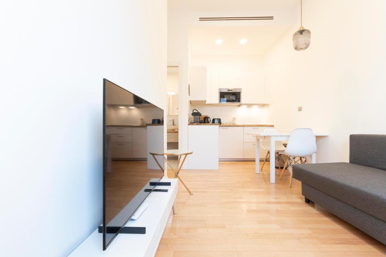 Arena Apartment Milaan Buitenkant foto