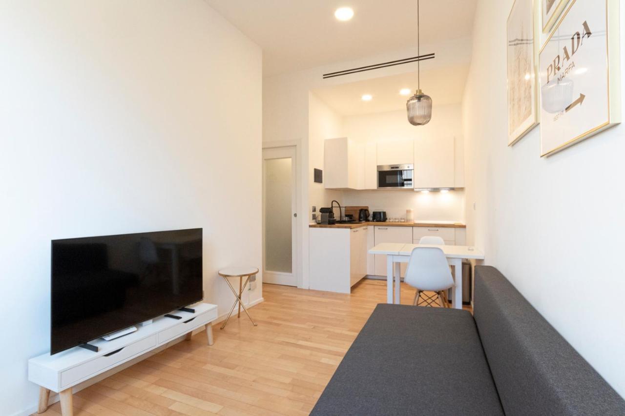Arena Apartment Milaan Buitenkant foto